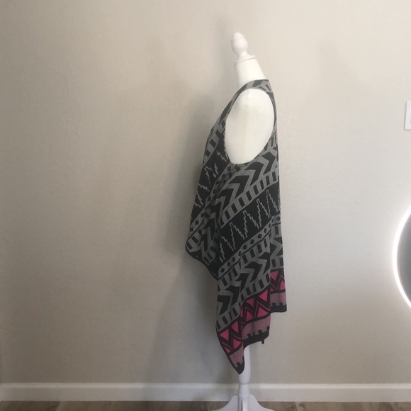 Allison Brittney - Picture 3 of 6